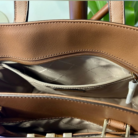 Michael Kors MK Florence Tote Satchel Bag Purse | Top Zip Zipper | TAG ON - Picture 4 of 5